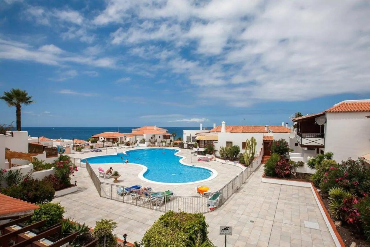 1 Bedroom Apartment For 4 People In Tenerife Costa Adeje  Bagian luar foto