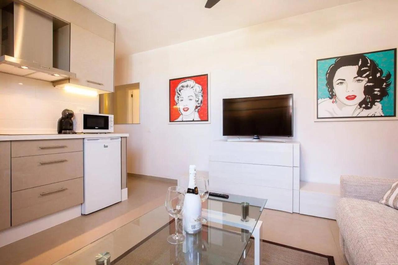 1 Bedroom Apartment For 4 People In Tenerife Costa Adeje  Bagian luar foto