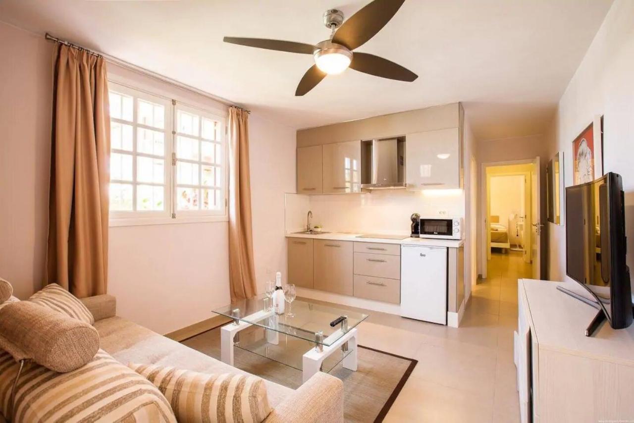 1 Bedroom Apartment For 4 People In Tenerife Costa Adeje  Bagian luar foto